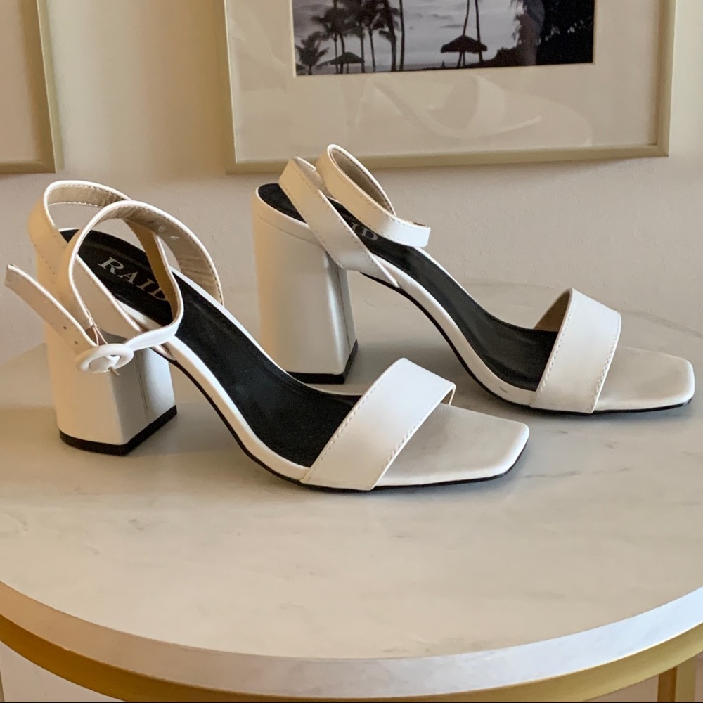 Block heeled sandals in white